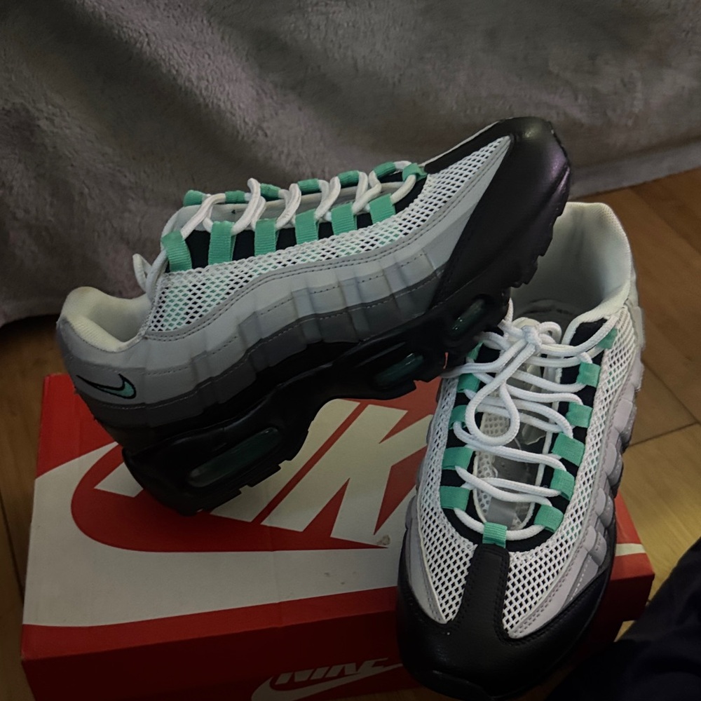 Nike Air Max 95 in White, Black, and Teal